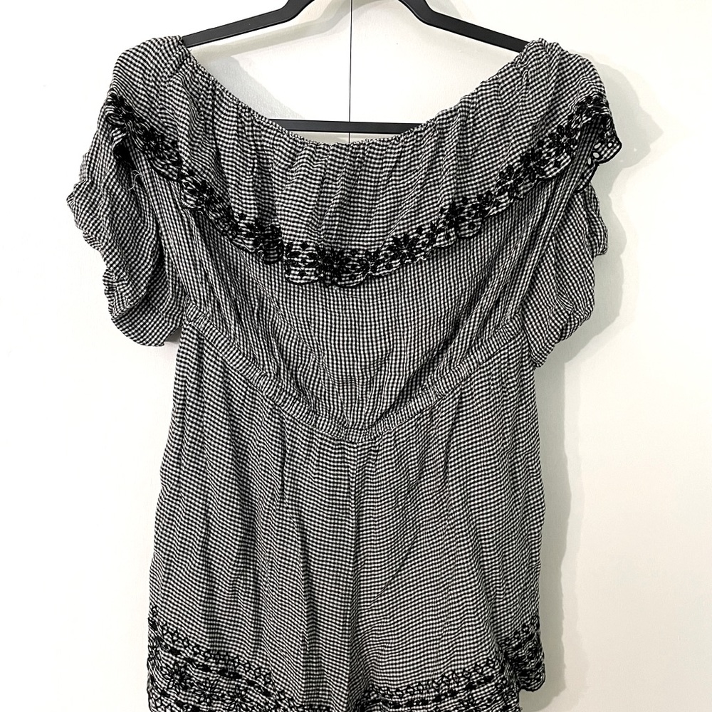 gingham puff off the shoulder romper - Picture 2 of 4